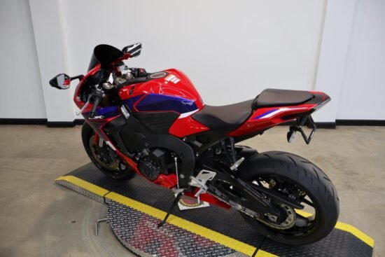 Buy 2022 Honda CBR1000RR - Image 4