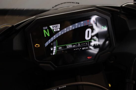 Buy 2024 Kawasaki Ninja ZX-6R - Image 3